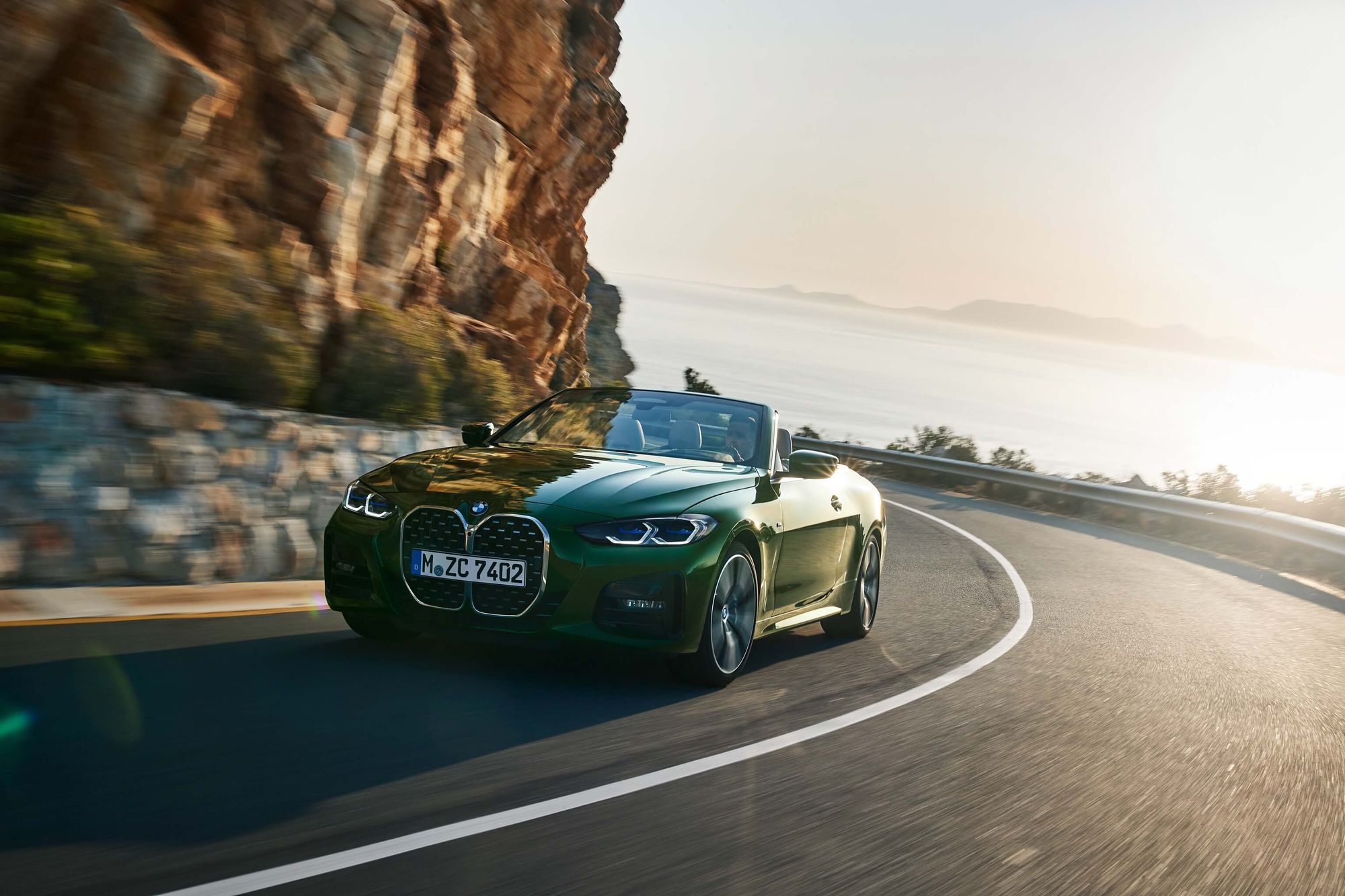 BMW chính thức ra mắt 4 Series Convertible - Kỷ nguyên mới của xe thể thao mui trần