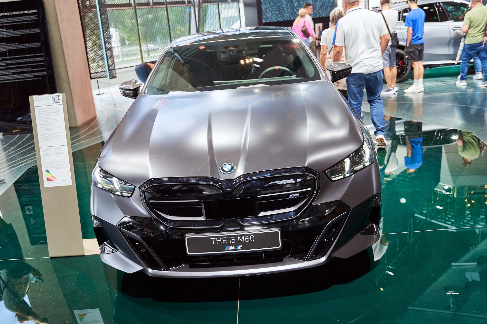Ngắm cận cảnh BMW i5 thế hệ G60 tại BMW Welt