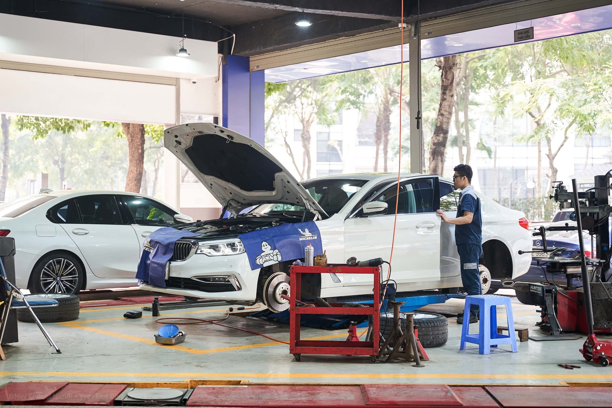 Các thành viên Hanoi Chapter tham quan mô hình Michelin Car Service